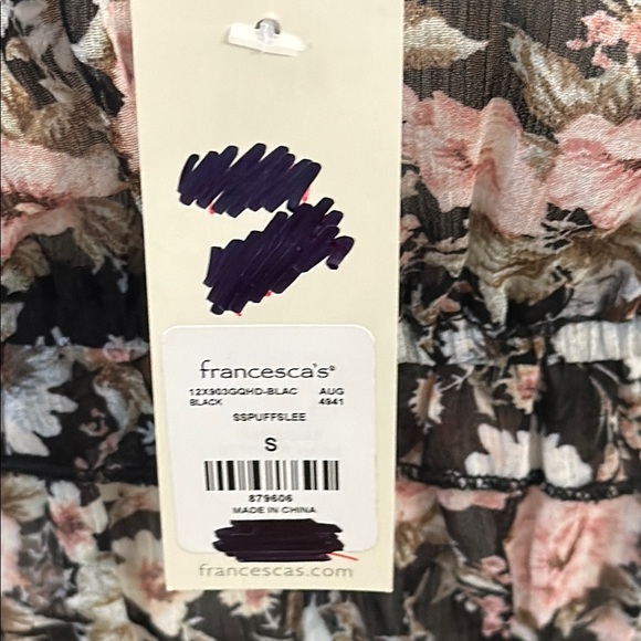 Francesca’s Mi Ami small puff sleeve Floral Black Pink Women's Top - Picture 2 of 13